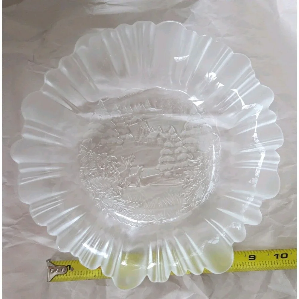 Mikasa Frosted Bowl Winter Woodland Scene Deer Cabin Pine Trees 8